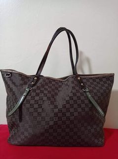 (Category: ) located in . Submitted by urijahs.preloved (Listing ID 1146847911, Image 1). Description: .