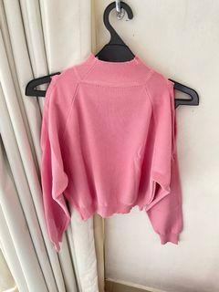 Sweater off shoulder