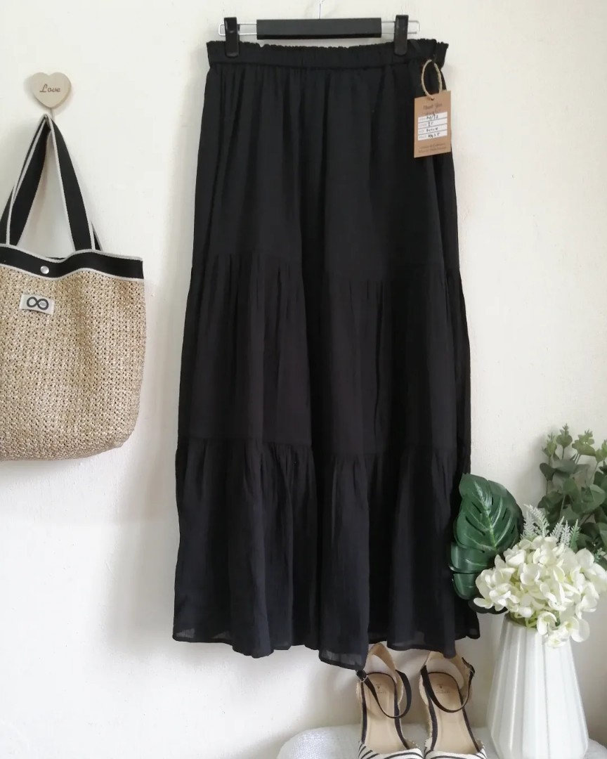 Tiered long hot sale skirt uniqlo