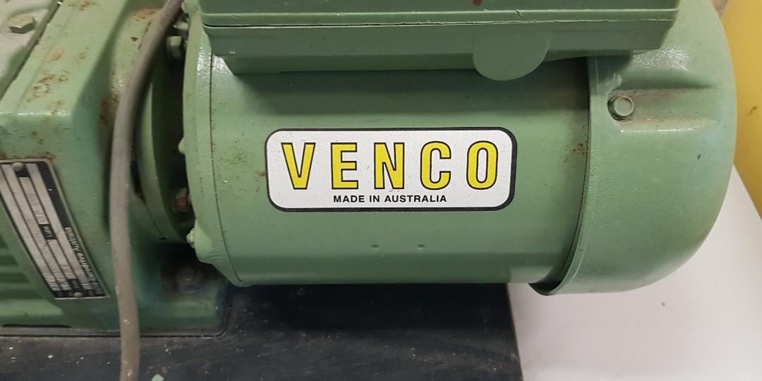 Venco pug mill, Hobbies & Toys, Stationery & Craft, Craft Supplies