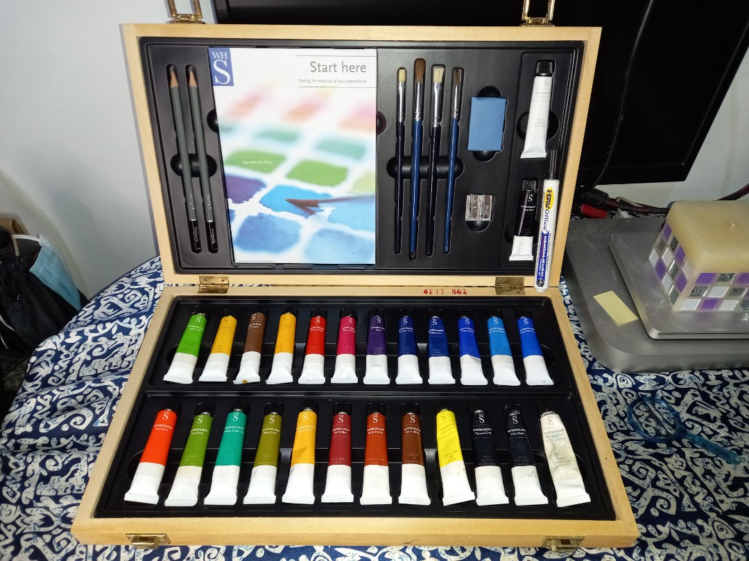 WH Smith Painting Set, Hobbies & Toys, Stationary & Craft, Art & Prints