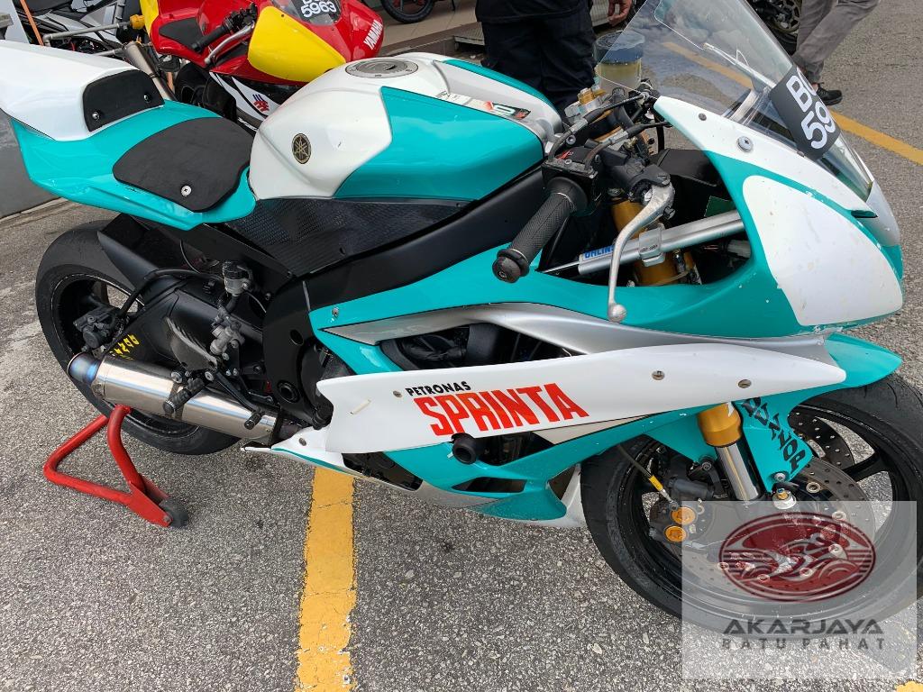 Yamaha YZF-R6 R6 2000, Motorbikes on Carousell