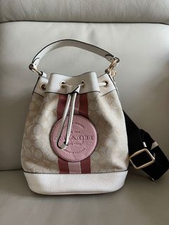 （分類：）位於 。 由 nerochar 提交（商品編號 1152043797，圖片 1）。簡介： 。