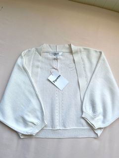 (Category: ) located in . Submitted by vannahs_closet (Listing ID 1152016079, Image 1). Description: .