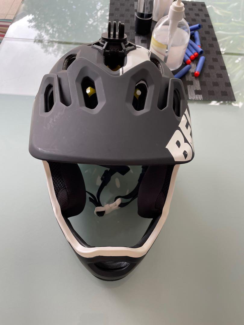 Bell super 2025 3 chin guard