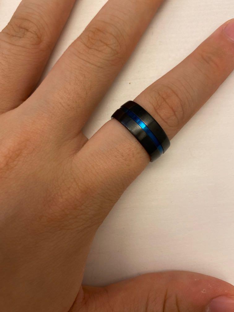Mens black ring with blue line online