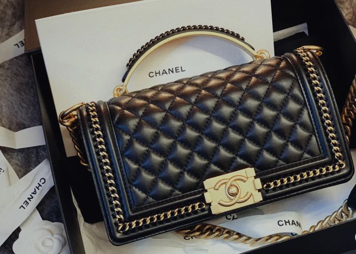 Boy chanel small best sale flap bag with handle