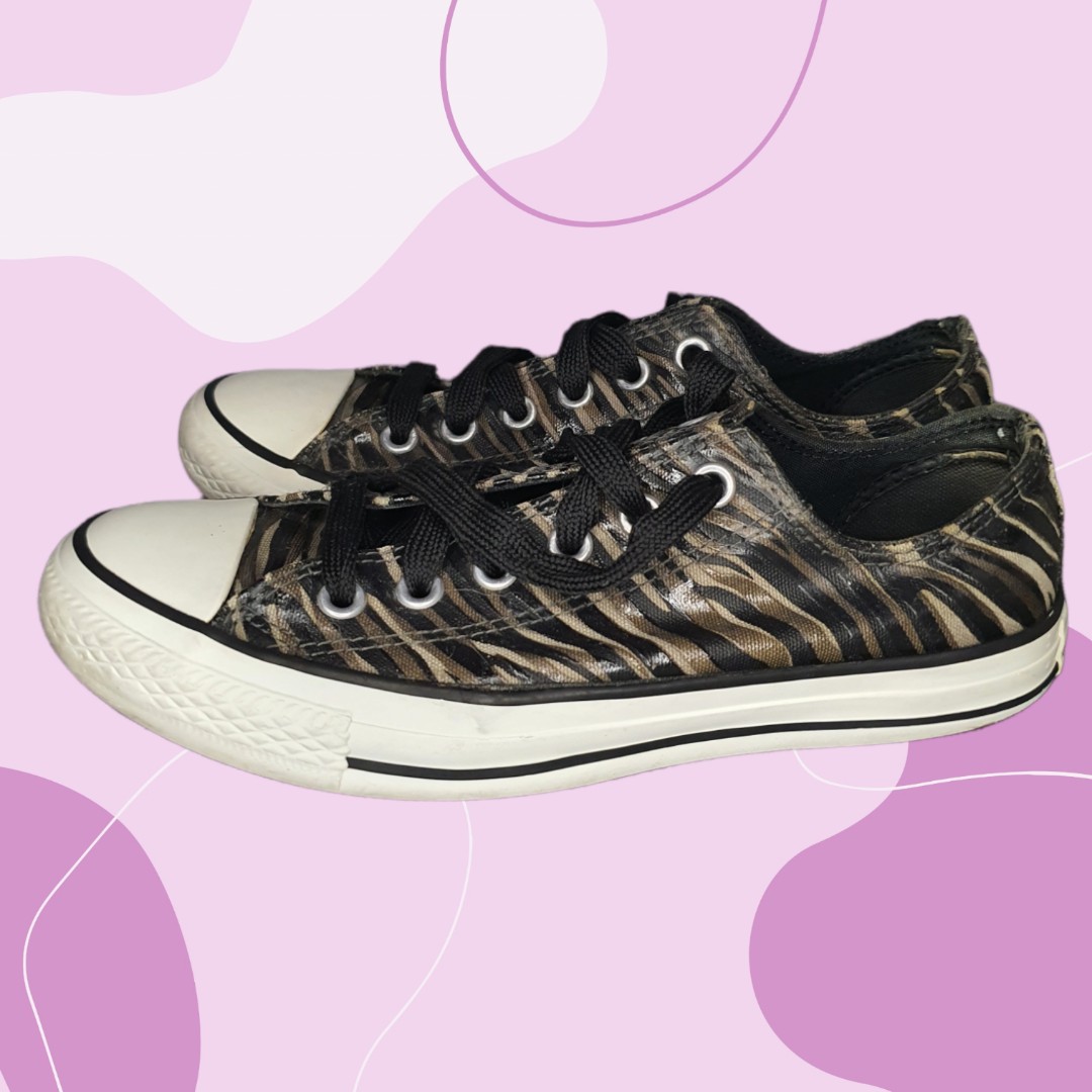 zebra converse low