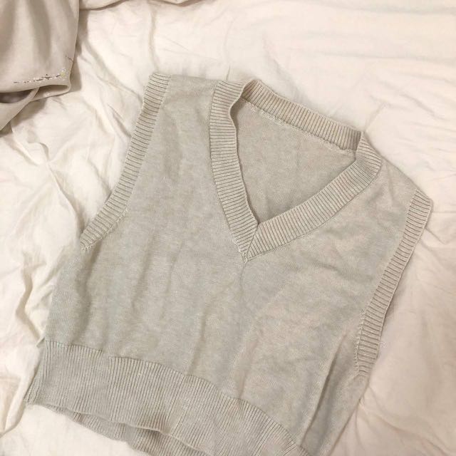 Cream Knit Vest, Women's Fashion, Tops, Other Tops on Carousell