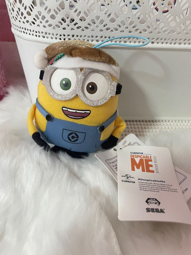 Minion soft outlet toy keychain