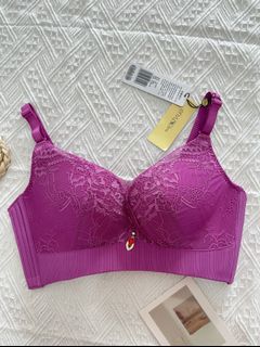 (Category: ) located in . Submitted by miaaco (Listing ID 1152039473, Image 1). Description: .