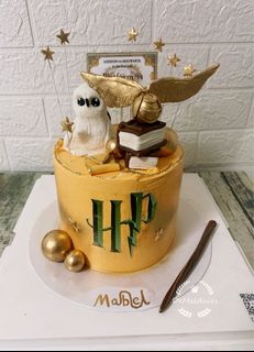 Harry Potter themed Birthday Cake Collection item 1