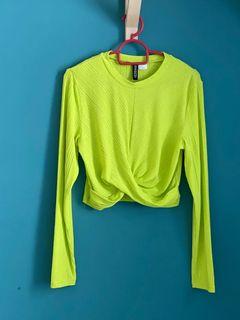 Long sleeve crop top