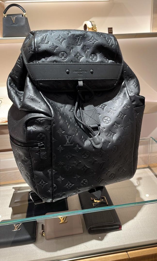 Louis Vuitton Discovery Backpack Black