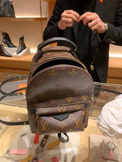 Full Set Authentic Louis Vuitton LV Palm Springs Mini Backpack Crossbody,  Women's Fashion, Bags & Wallets, Backpacks on Carousell