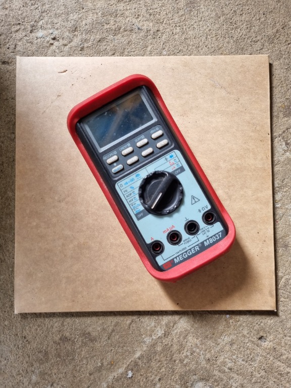 Megger M8037 Dual Display Digital Multimeter, TV & Home Appliances ...