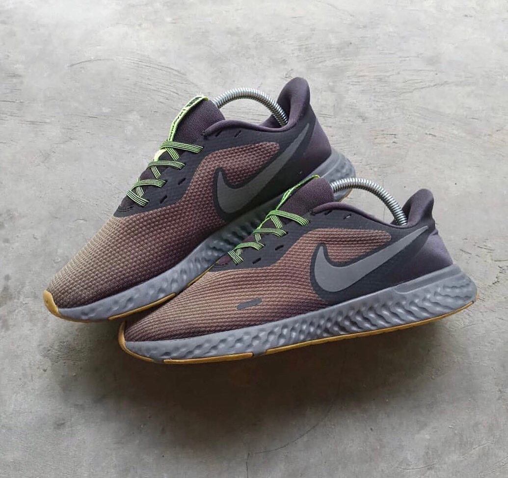 nike green brown