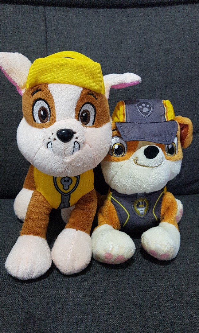 Paw patrol yellow, Hobbies & Toys, Toys & Games on Carousell