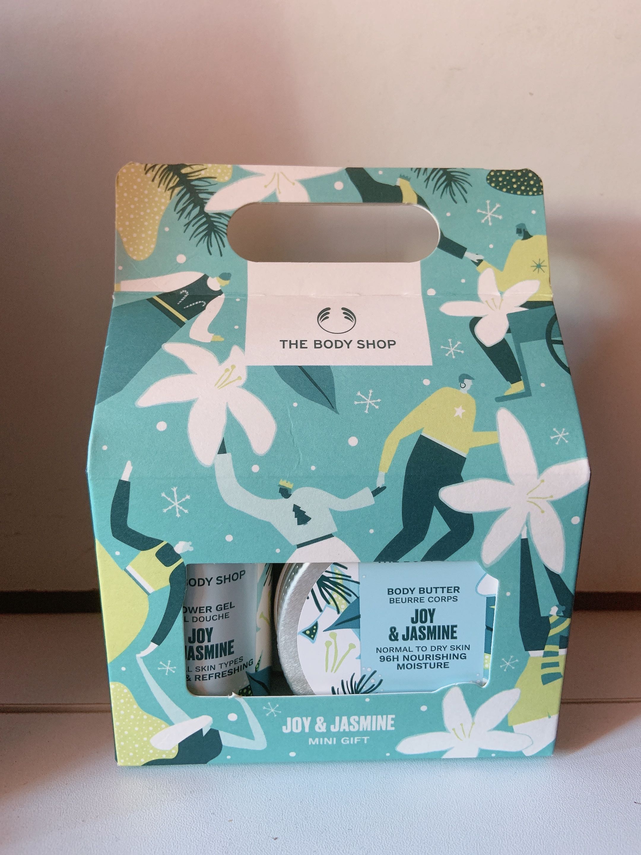 The Body Shop Joy & Jasmine Mini Gift Set, Beauty & Personal Care, Bath