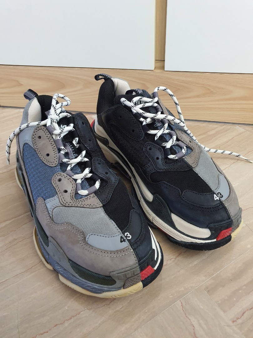 Balenciaga triple s half black 2025 half grey
