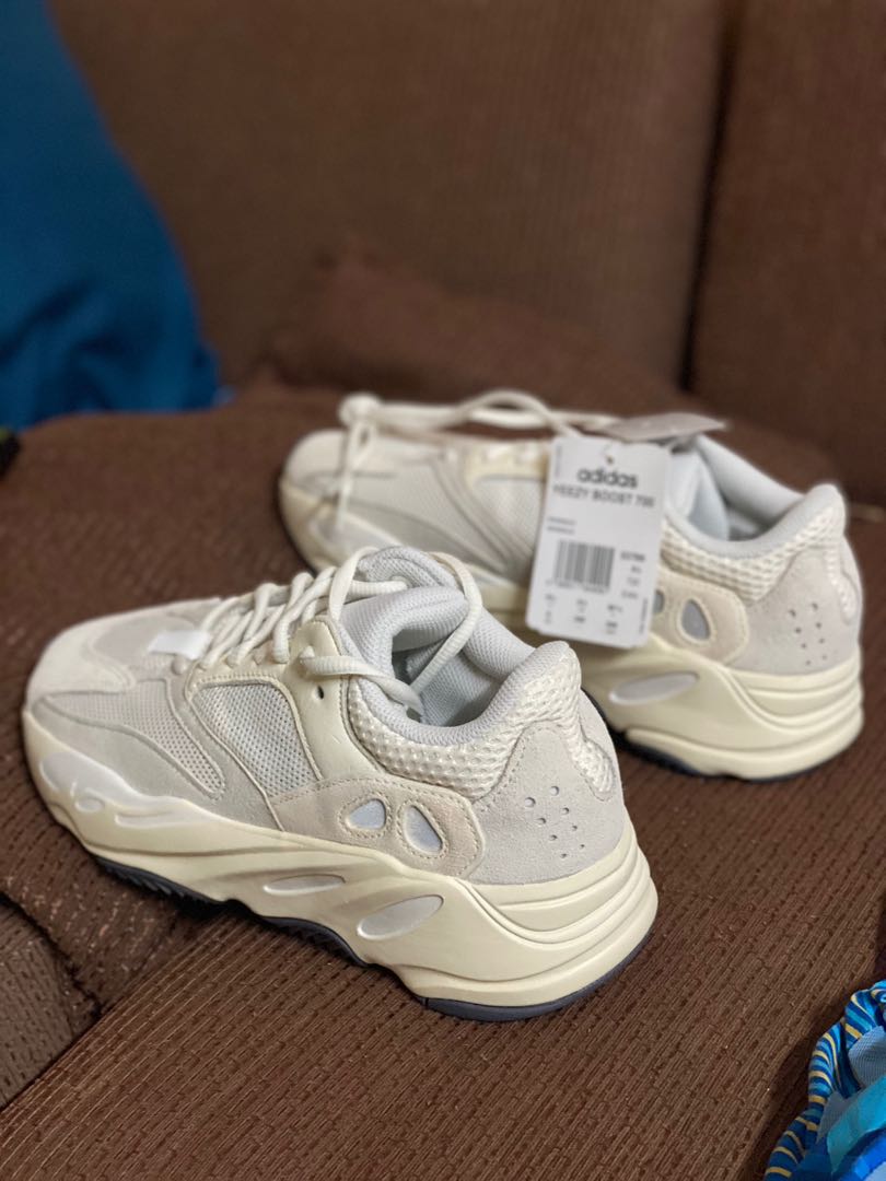 Yeezy 700 fits sale