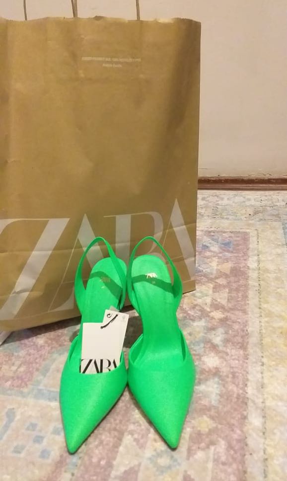 Zara lime green shoes top