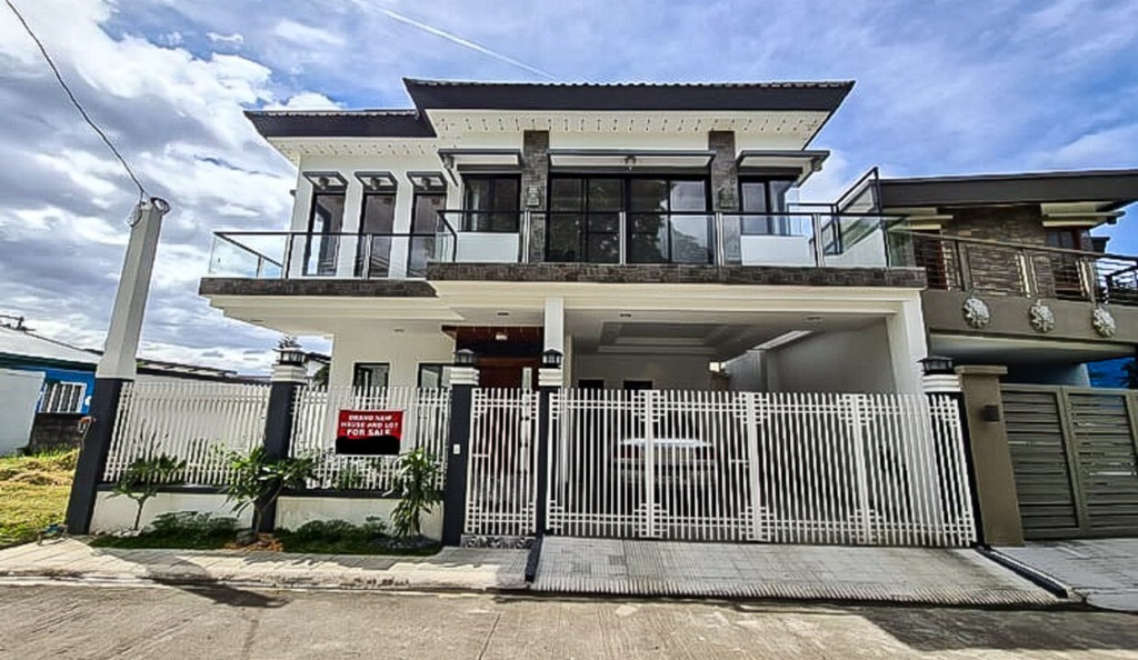 AA 4BR Modern House in Filinvest East Marcos Highway near LRT going