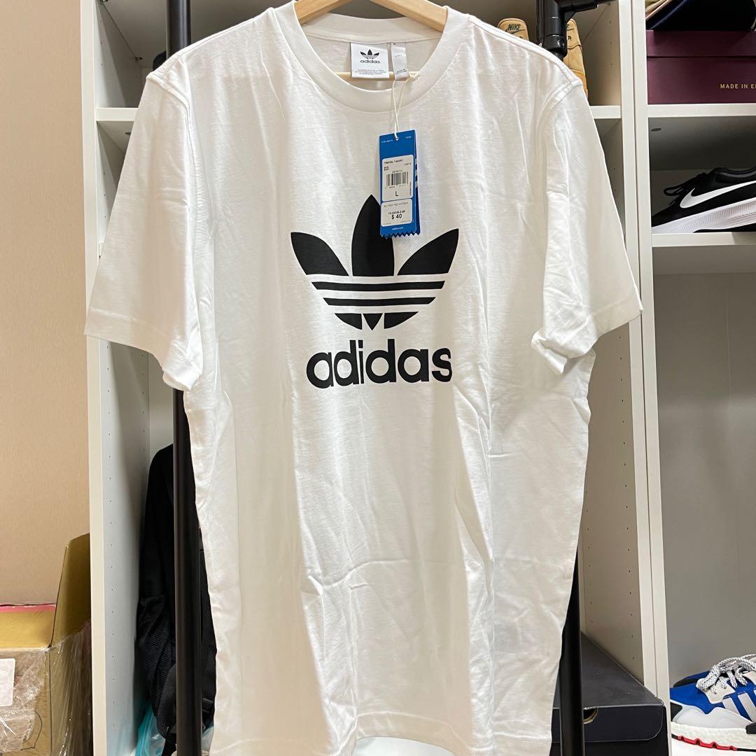 Adidas trefoil tee size L