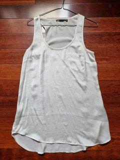 Assorted women's clothes in great condition