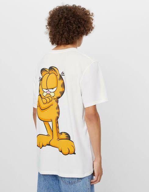 Bershka Garfield T-Shirt, Fesyen Wanita, Pakaian Wanita, Atasan di Carousell