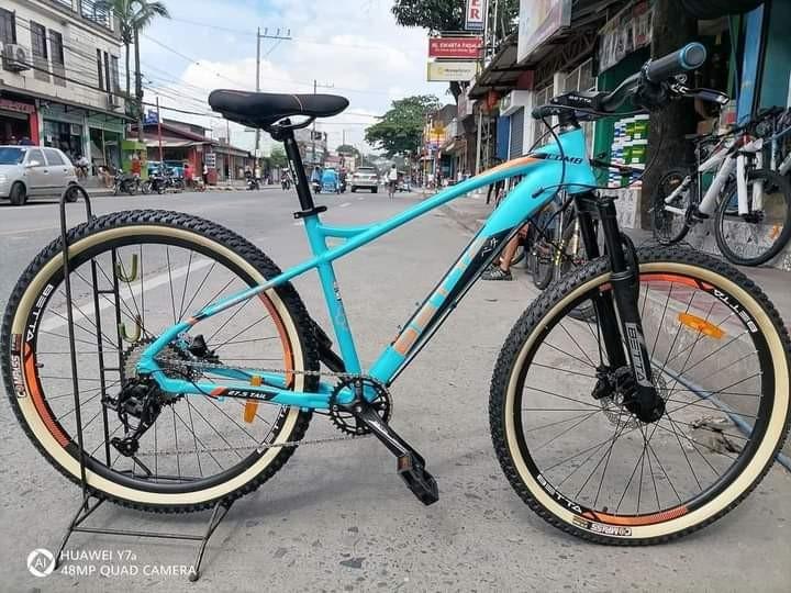 BETTA COMBTAIL keeper Edition(1×10) HYDRAULIC 29er MTB (Category: Bicycles) located in Pasig City. Submitted by gemma_00 (Listing ID 1152261328, Image 3). Description: 🔥🔥BETTA COMB TAIL KEEPER EDITION 1x10 speed🔥🔥 29er ₱11,800 only SPECS: ◾ALLOY TAPERED FRAME ◾SMOOTH WELDING ◾LTWOO A7 COMPONENT ◾SIV HYERAULIC BRAKE ◾10SPEED CASSETTE COGS 11-40T ◾SINGLE SQUARE CRANK 34T ◾FORK W/LOCK OUT ◾SEALED BEARING BOTTOM BRACKET ◾COMPASS BILLY GOAT SKINWA