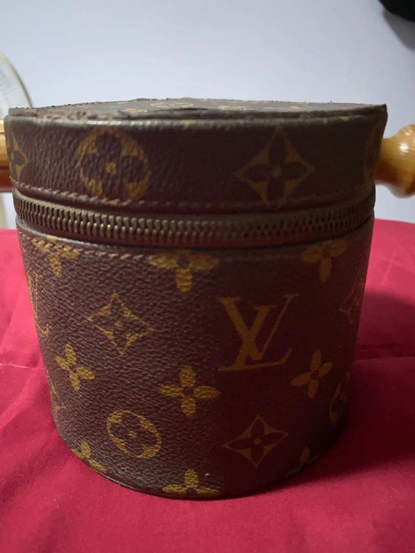Blessing Pre Loved LV Toilet Roll Holder, Furniture & Home Living, Bathroom  & Kitchen Fixtures on Carousell