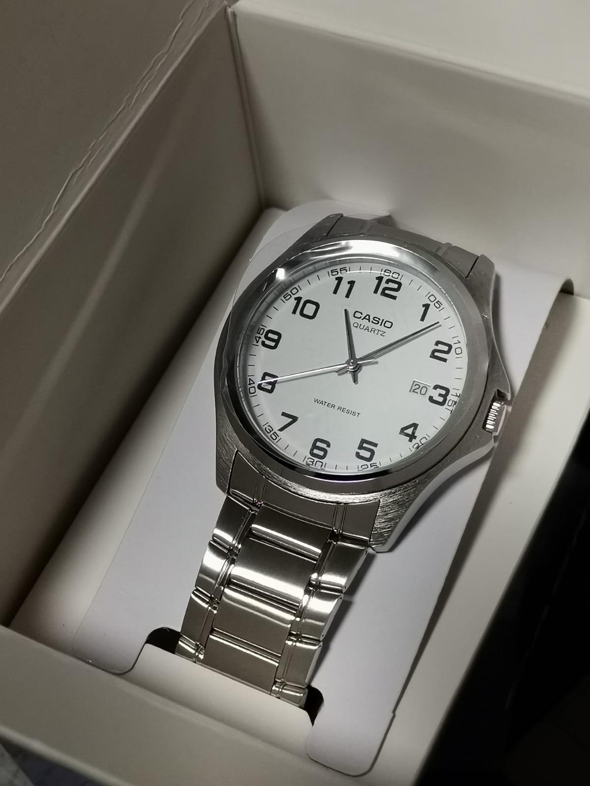 Casio Men’s Dress Watch Analogue, Men's Fashion, Watches & Accessories