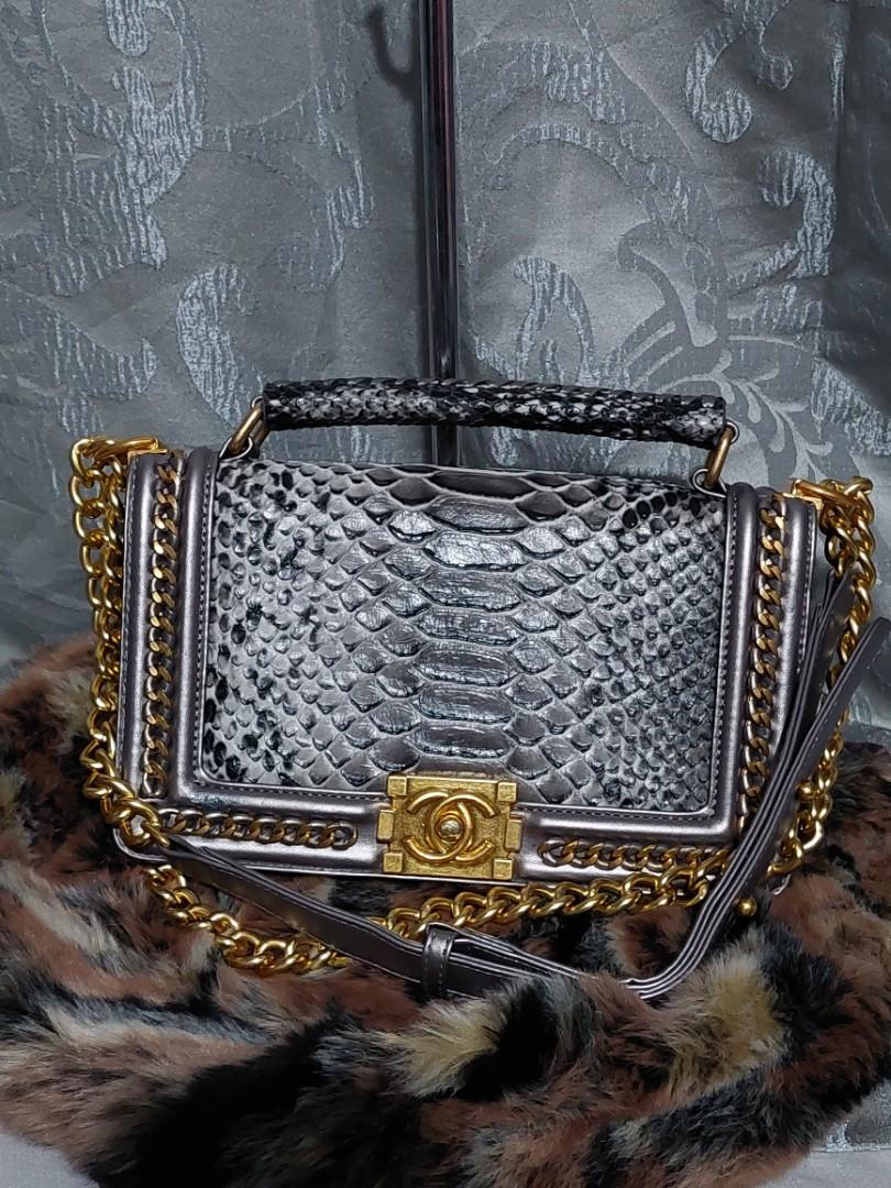 Chanel le online boy python