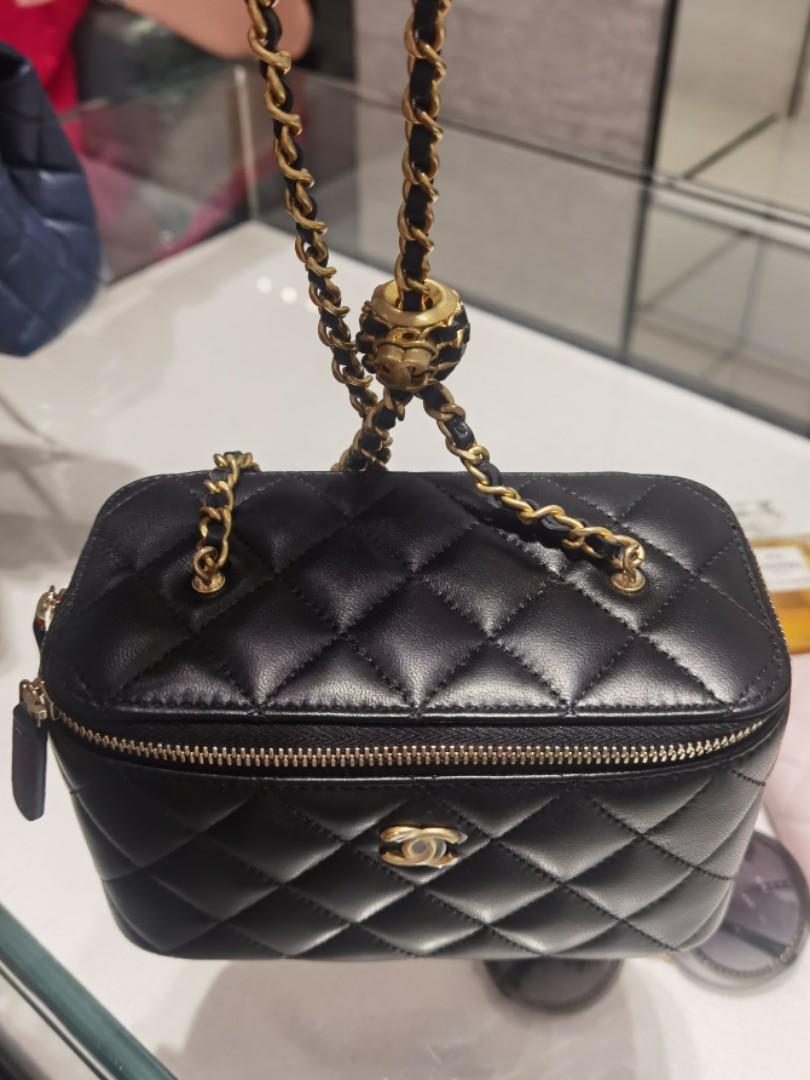 chanel vanity case with chain