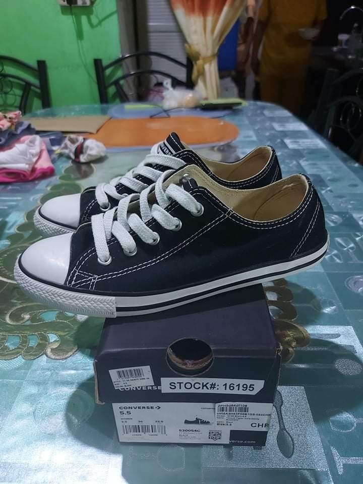 Converse Chuck Taylor Core Dainty size 5.5 Women s Fashion