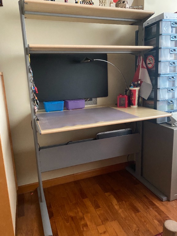 Fredrik desk deals