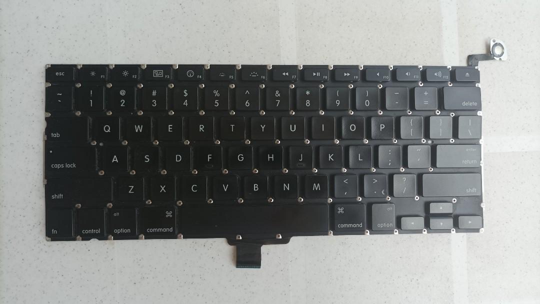 Macbook pro early 2011 keyboard (Category: Computer Keyboard) located in Antipolo. Submitted by markquitoriano (Listing ID 1152211849, Image 1). Description: Macbook pro 13 inch early 2011 keyboard.