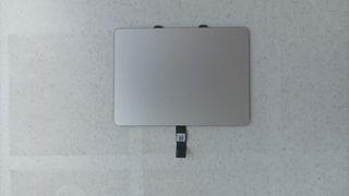 Macbook pro early 2011 trackpad