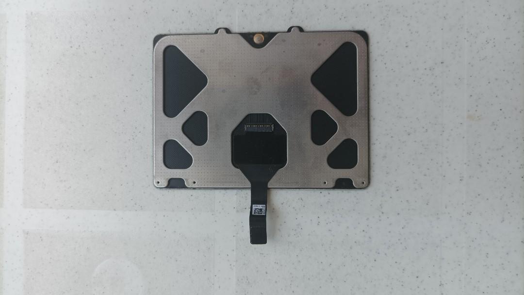 Macbook pro early 2011 trackpad (Category: Mouse & Mousepads) located in Antipolo. Submitted by markquitoriano (Listing ID 1152212466, Image 2). Description: Macboom pro 13 inch early 2011 trackpad.