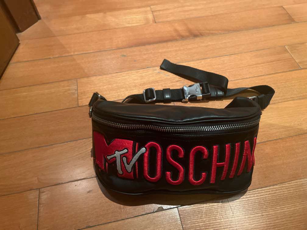 Mtv moschino fanny sale pack