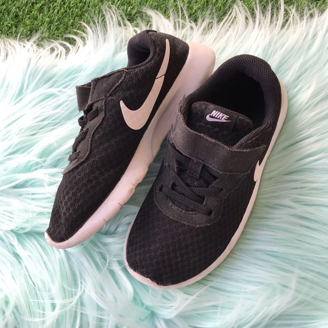 Roshe tanjun hot sale