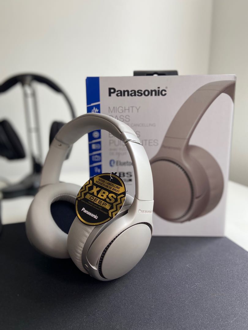 Panasonic RBM700B Extra Bass Headphone, Audio, Headphones & Headsets