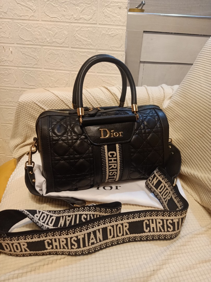 Christian dior doctor hot sale bag