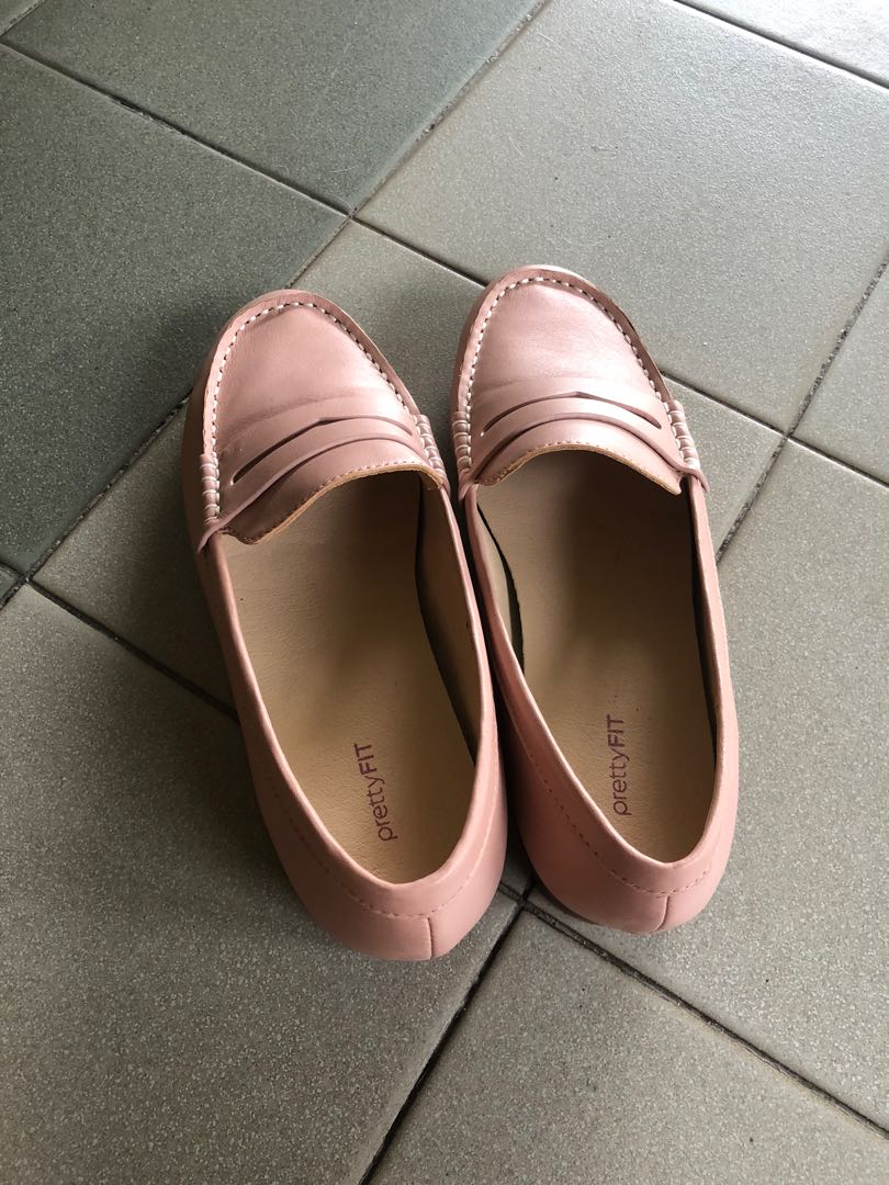 Pretty Fit Shoes, Women's Fashion, Footwear, Flats on Carousell