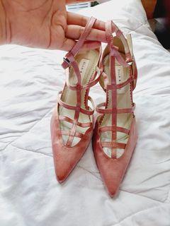 Sepatu heels brended