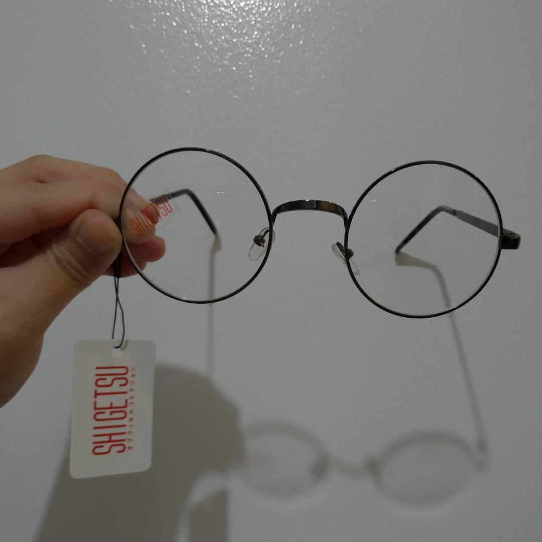 Shigetsu anti radiation eyeglasses (Category: Sunglasses & Eyewear) located in Pasay City. Submitted by ks2020 (Listing ID 1152246616, Image 1). Description: .