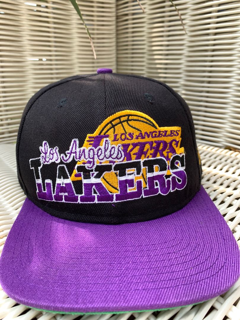 Snapback LAKERS, Fesyen Pria, Aksesoris 