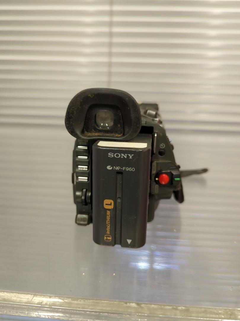Sony dsrpd100ap video camera, Photography, Cameras on Carousell