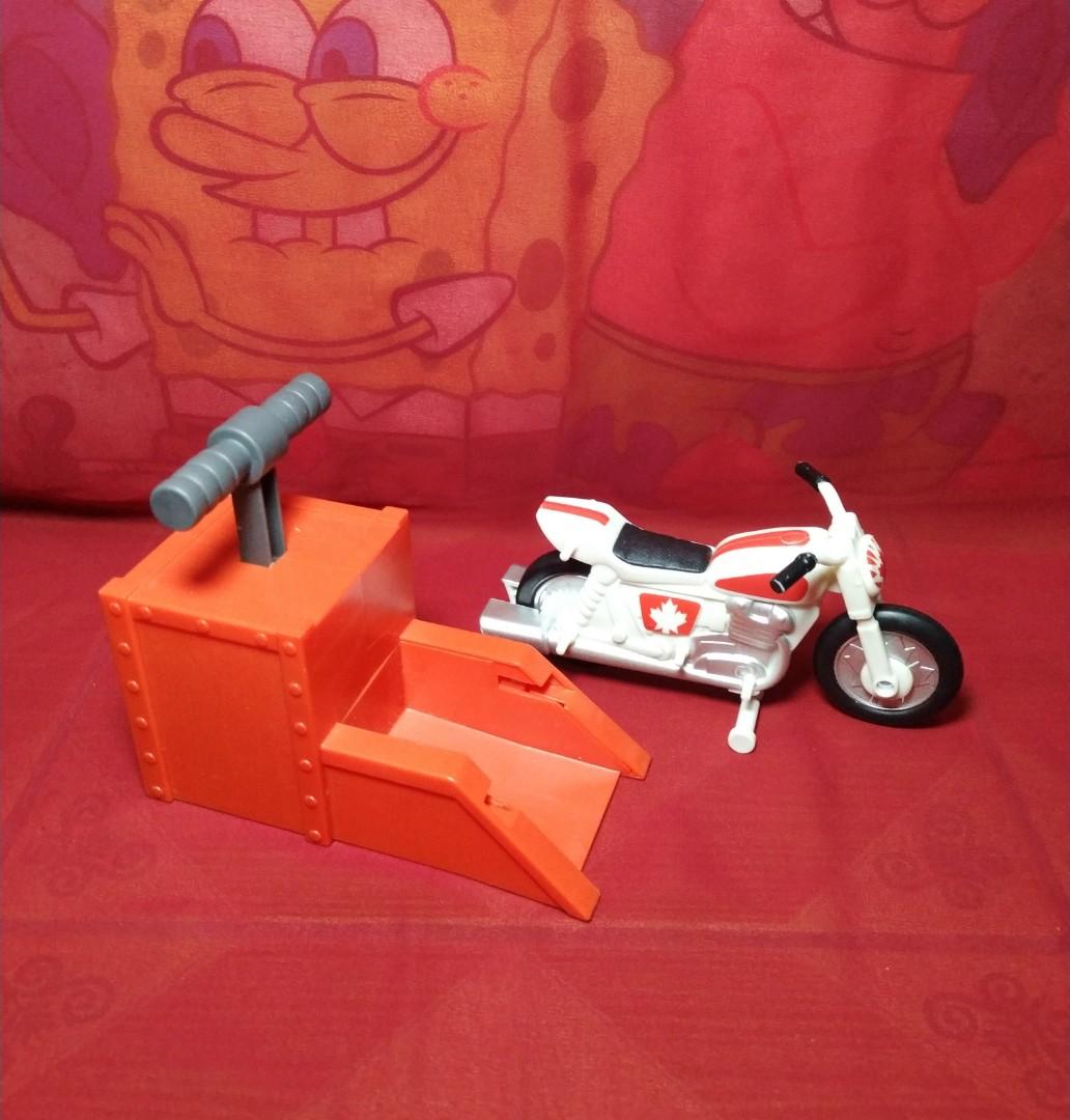 Stunt racer top duke caboom